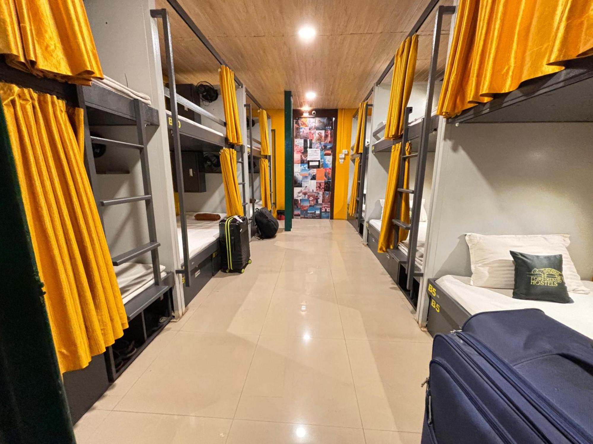 Forrest Hostels Bombaj Exteriér fotografie